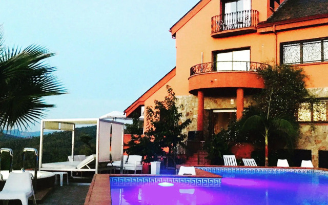 Отель El Petit Mirador