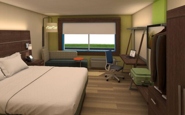 Holiday Inn Express & Suites Warrensburg North, an IHG Hotel