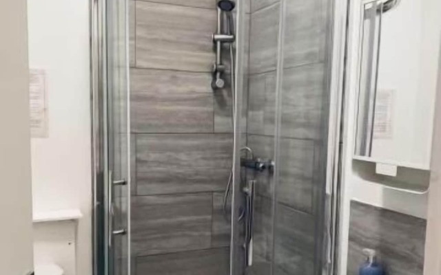 Inviting 7-bed House in Coventry City Centre