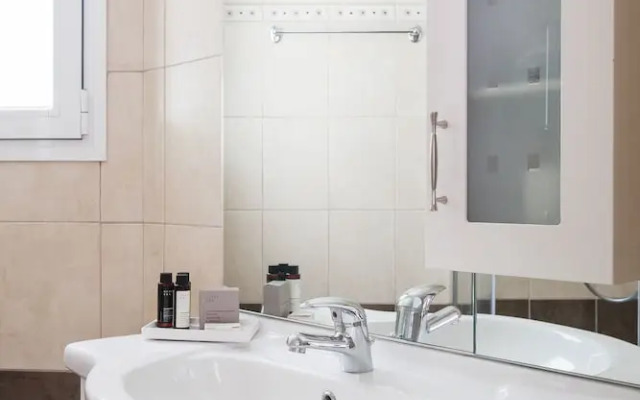 UPSTREET Delightful 1BD Apt in Plaka