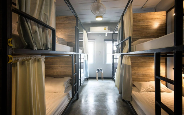 Happy Monkey Hostel Bangkok