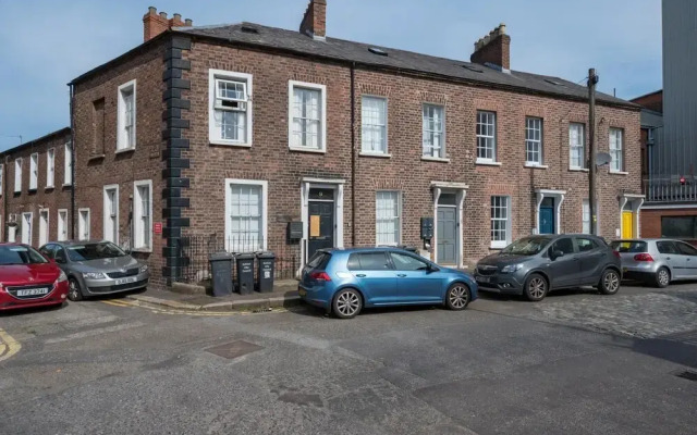Central Belfast Apartments: Georgian House