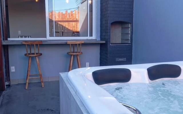 RiqueHouse Hidro Piscina a 500m da praia