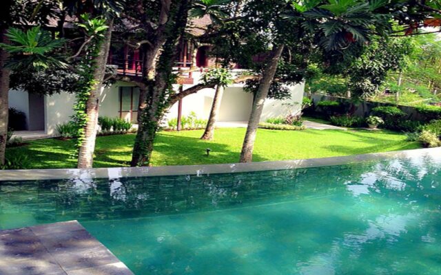 Emerald River Villa