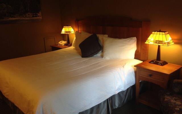 Silver Moon Inn