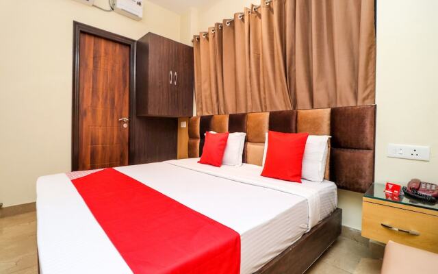 OYO 18377 Hotel City Top