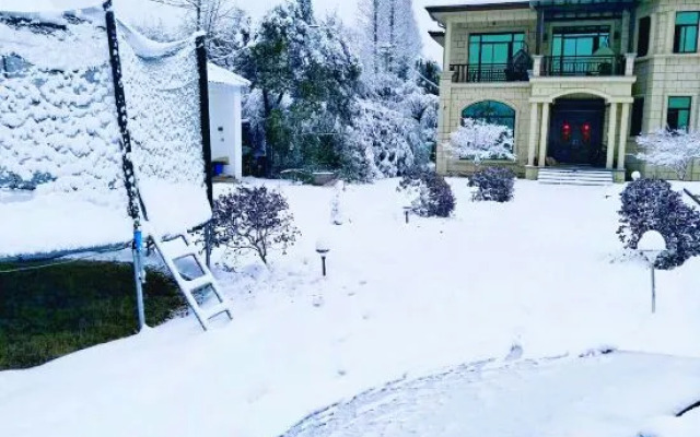 Yazhu Boutique Hostel