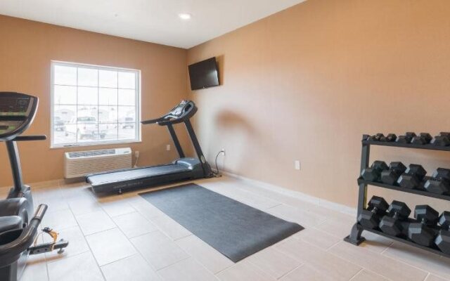 Cobblestone Hotel & Suites - Pecos