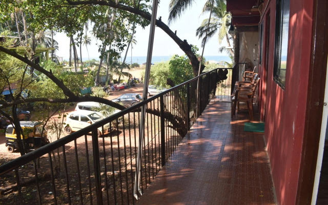 Spectrum Hub beach side Studio Apartment - Candolim - Goa