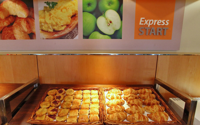 Holiday Inn Express Birmingham Redditch by IHG
