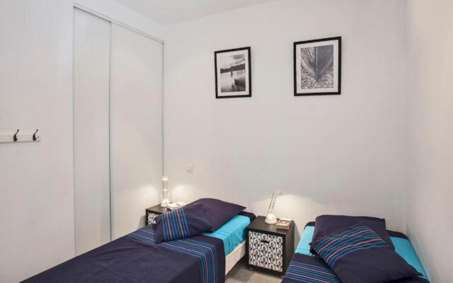 Casa Estel - Blue apartment in downtown of Erbalunga