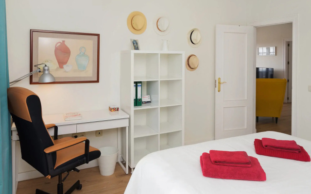 Apartamento OM con piscina y vistas al mar