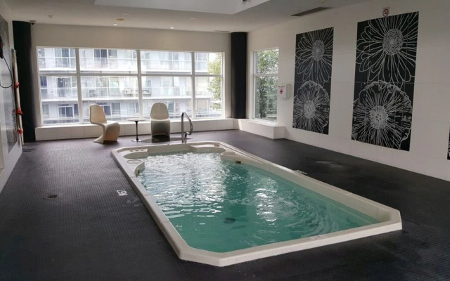Pelicanstay at Blue Jays Way