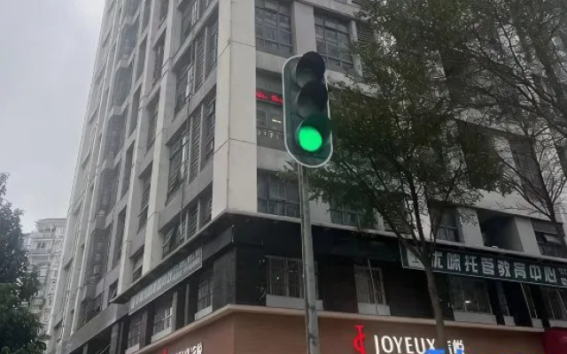 Cuiya Homestay (Nanning Fengling Subway Station)