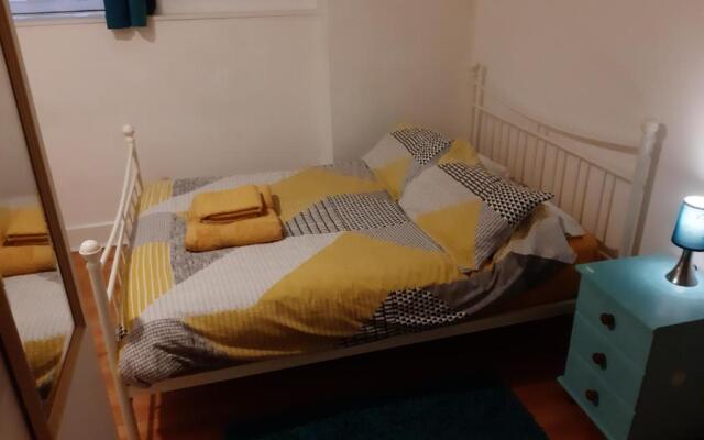 Ground Floor Barmouth Centre Apartment With Garden