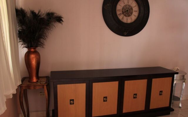 Sun Havens Apartments & Suites