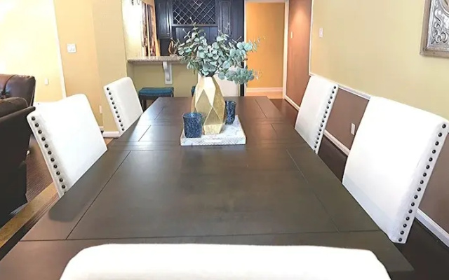 4Bdrm 2Bath 9Beds - 25mins to Downtown