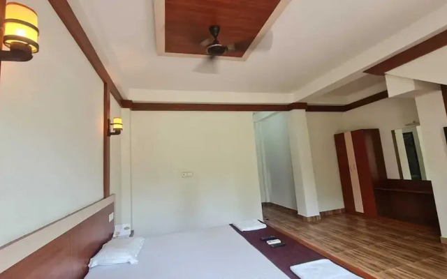 Hotel Exotica Squares Beach Resort