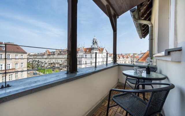 White Studio With Balcony by Renters