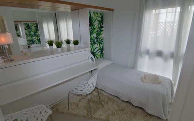 Villa With Garden & Roof Deck