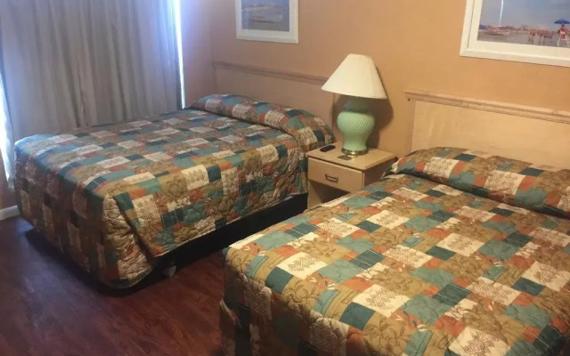 Surf Comber Motel