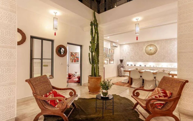Riad La Sarrazine