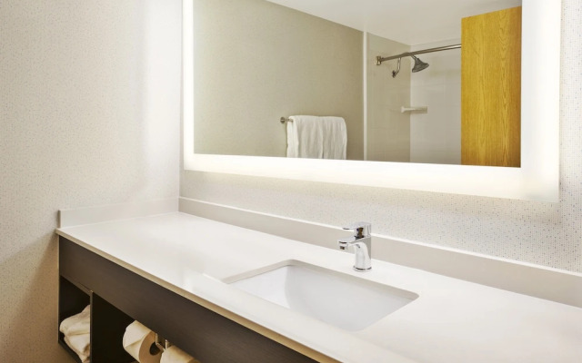 Holiday Inn Express Chicago Midway Airport