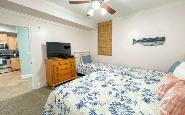 220 Holiday Isle 220 by ACP