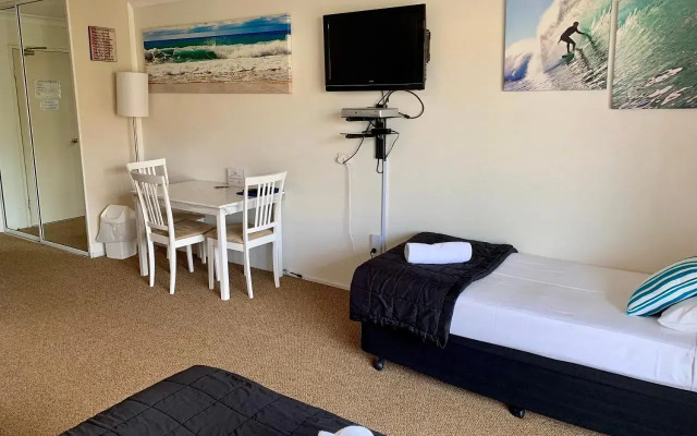 Outrigger Burleigh