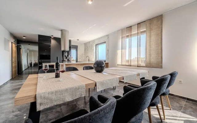 Penthouse Adela