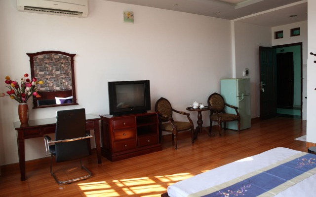 Hoa Phat Hotel & Apartment