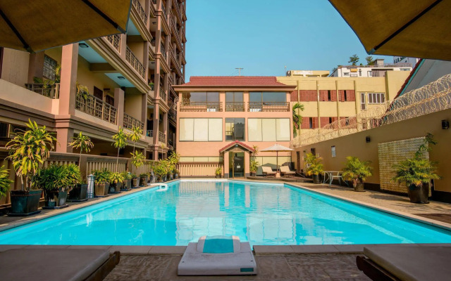 Hampton Hotel & Apartment