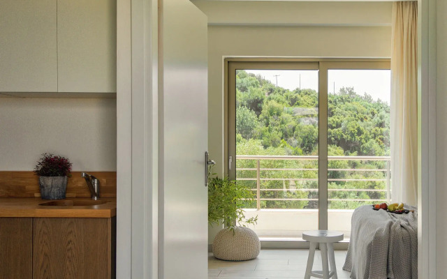 Prima Vista Beachfront Boutique Hotel