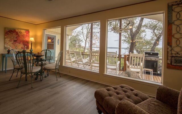 Texas Rose Lodge by RedAwning