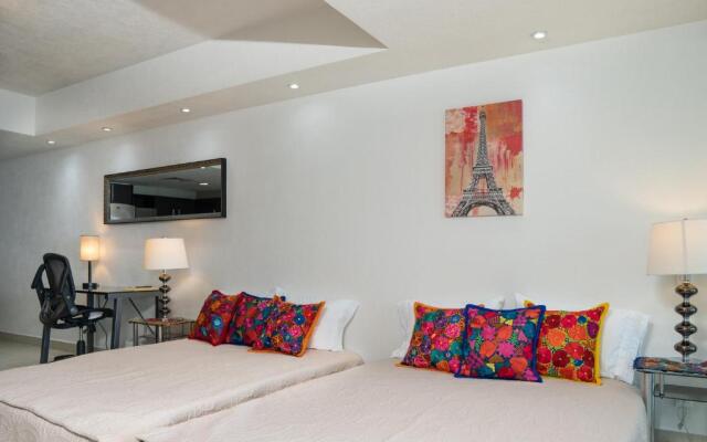 Ocean Front Condo Sleeps 4 Adults-Grand Venetian T3000-1606