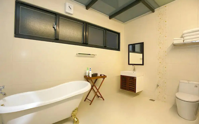 Pet Rainbow Maison Resort Hotel