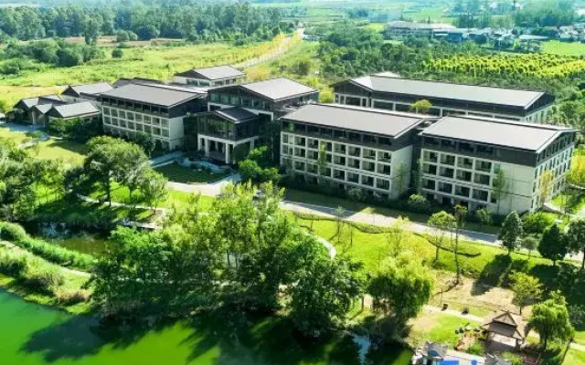 Chengdu Jiaozi Jinghu Hotel