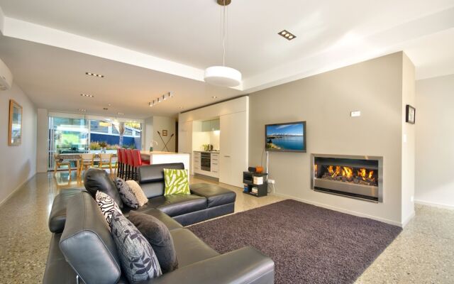 Modern Sanctuary at Kent Street