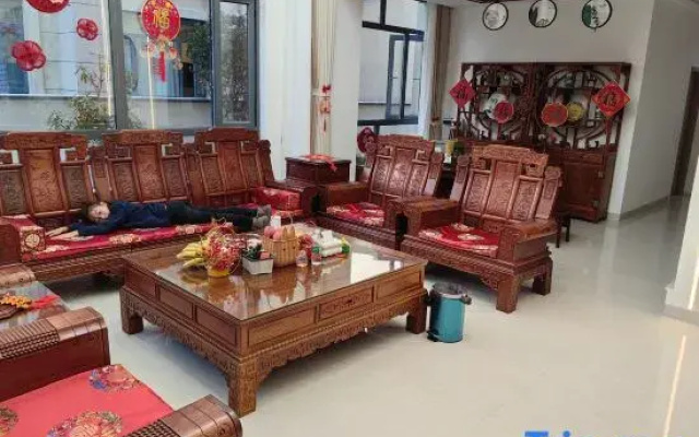 Tengchong Cailing Hotel