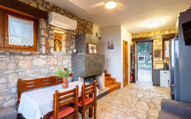 Stone Farmhouse in Groves - Sea Mountain Views