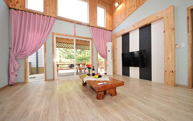 Gwangyang Four Seasons Story Pension