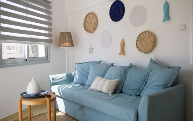 Phaedrus Living: Seaside Luxury Flat Lighthouse 68