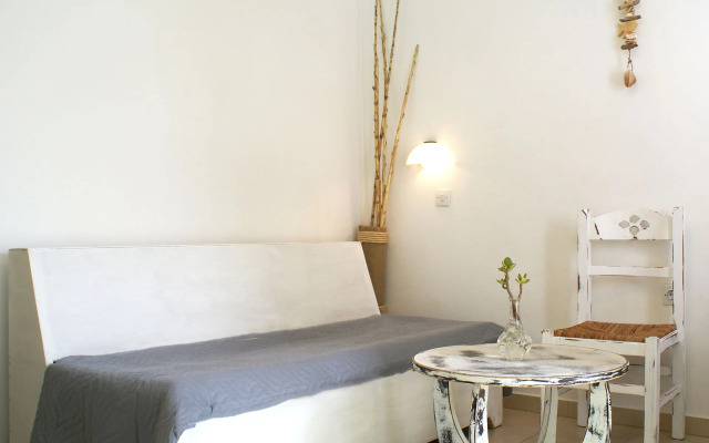 Asante Paros