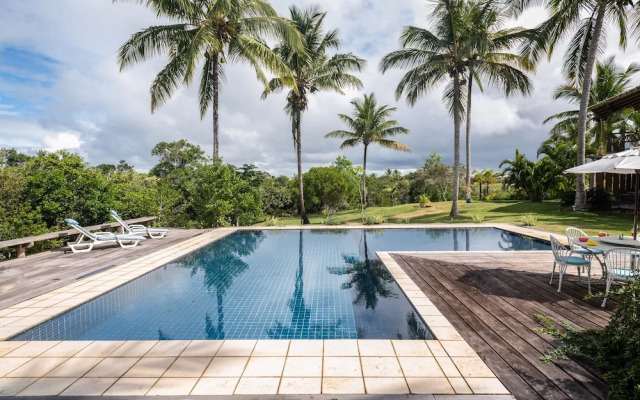 Suites Com Piscina Outeiro - Espelho