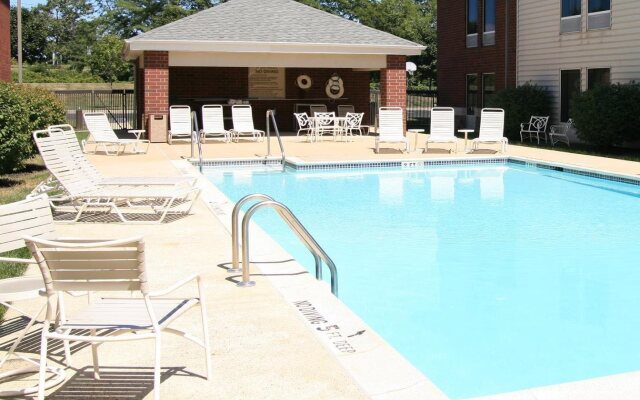 Hampton Inn & Suites Newtown