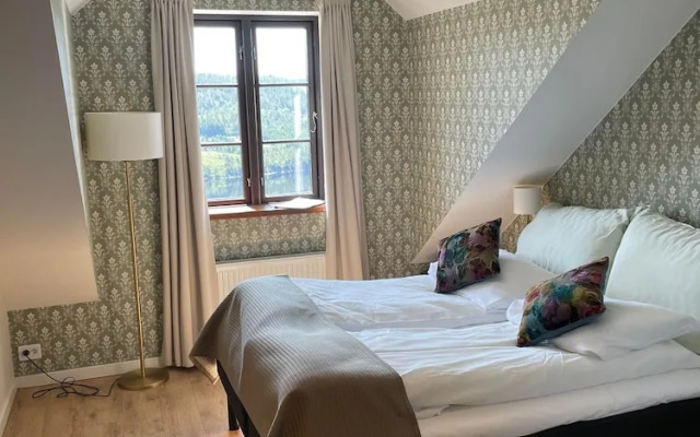 Hotell Eikerapen Gjestegard