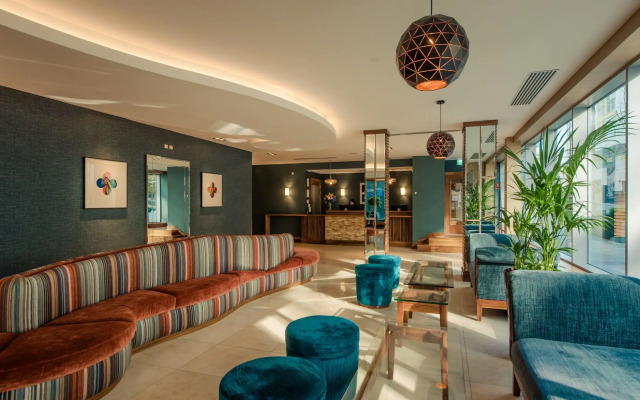 Tallaght Cross Hotel