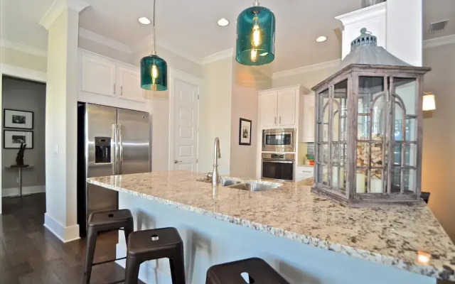 Galanta 2 Bedroom Condo By Coastal Dreamin