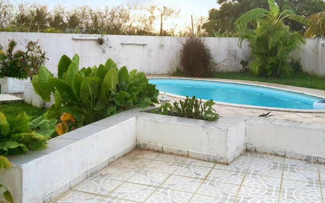 House With 3 Bedrooms in Lamentin, With Wonderful Mountain View, Priva