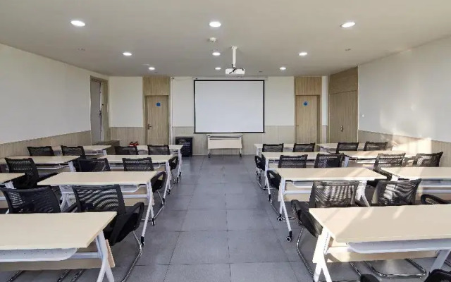 Hanting Hotel(Train Station Xinhualian Plaza）